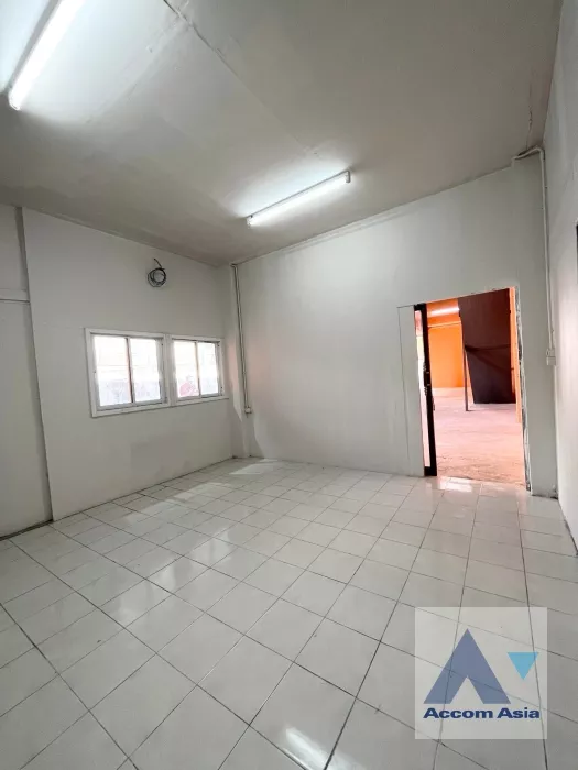 unit Warehouse For Rent in Ratchadaphisek, Bangkok  (AA35324)
