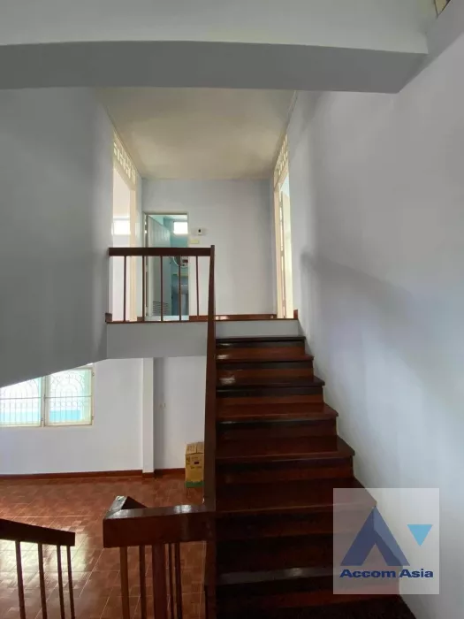 7  3 br House For Rent in Sukhumvit ,Bangkok BTS Punnawithi at Saranchit 2 Village AA35332