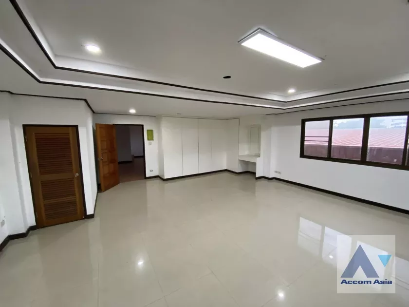 7  6 br House For Rent in latkrabang ,Bangkok  AA35352