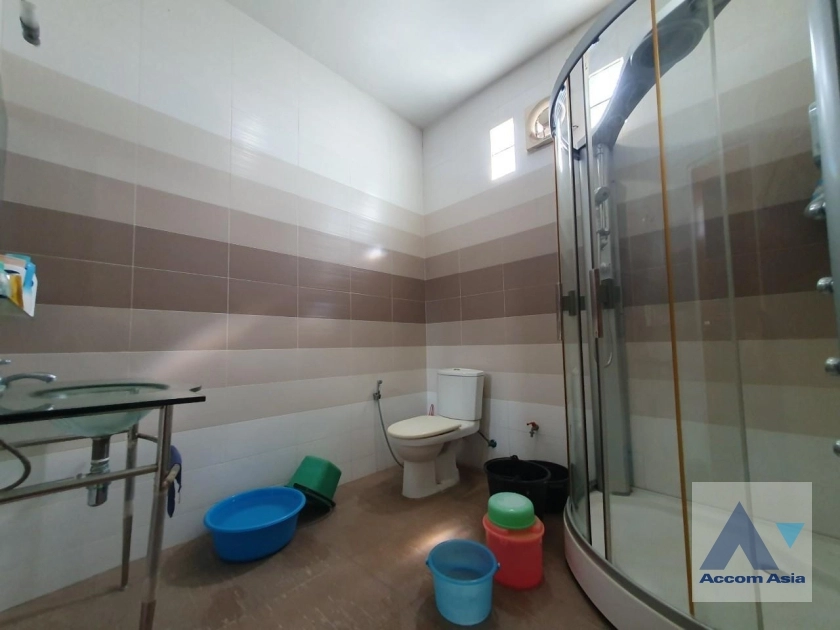 17  4 br House For Sale in Sukhumvit ,Bangkok BTS Ekkamai AA35364