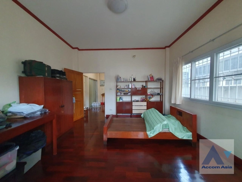 14  4 br House For Sale in Sukhumvit ,Bangkok BTS Ekkamai AA35364