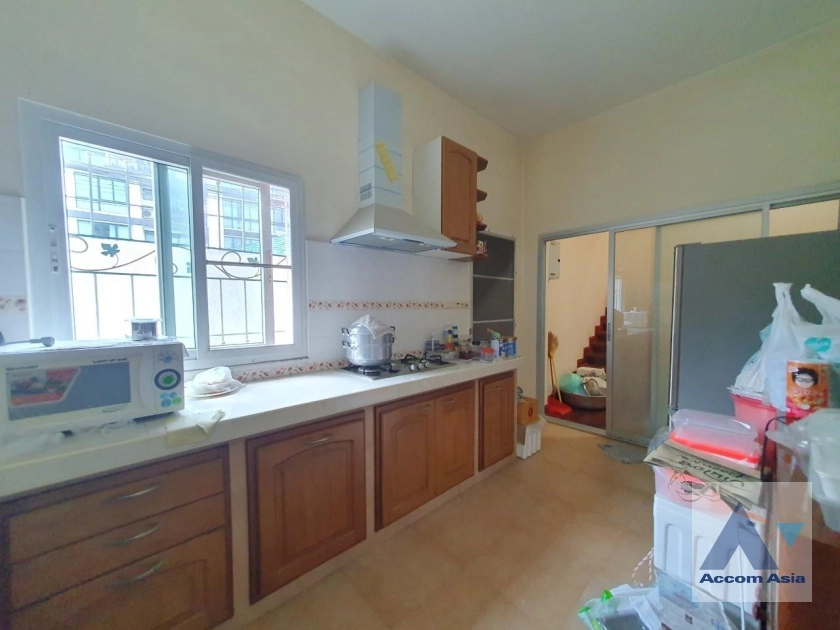 6  4 br House For Sale in Sukhumvit ,Bangkok BTS Ekkamai AA35364