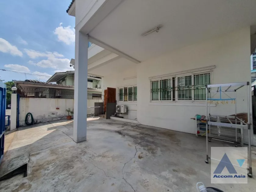 21  4 br House For Sale in sukhumvit ,Bangkok BTS Ekkamai AA35364