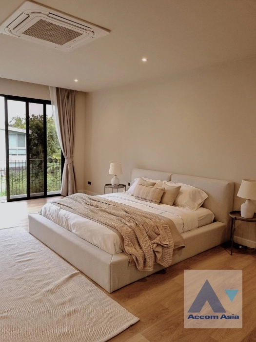 7  3 br House for rent and sale in Sukhumvit ,Bangkok BTS Phra khanong AA35371