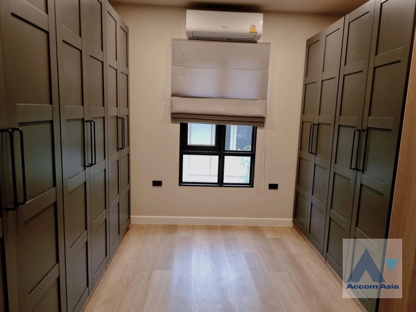 18  3 br House for rent and sale in sukhumvit ,Bangkok BTS Phra khanong AA35371