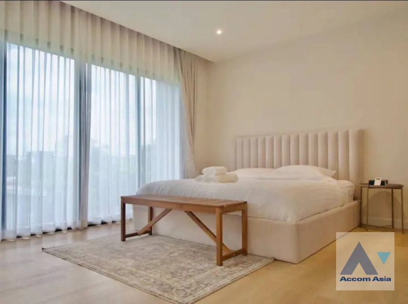 8  3 br House for rent and sale in Sukhumvit ,Bangkok BTS Phra khanong AA35371