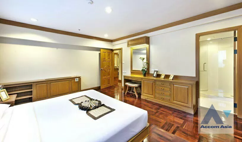 6  4 br Apartment For Rent in Sukhumvit ,Bangkok BTS Phrom Phong at High quality of living AA35373