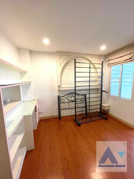 10  3 br Townhouse For Rent in Pattanakarn ,Bangkok ARL Hua Mak at The Metro Rama 9 AA35375