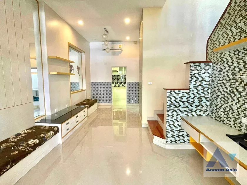  1  3 br Townhouse For Rent in Pattanakarn ,Bangkok ARL Hua Mak at The Metro Rama 9 AA35375