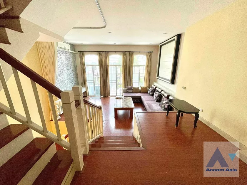 6  3 br Townhouse For Rent in Pattanakarn ,Bangkok ARL Hua Mak at The Metro Rama 9 AA35375