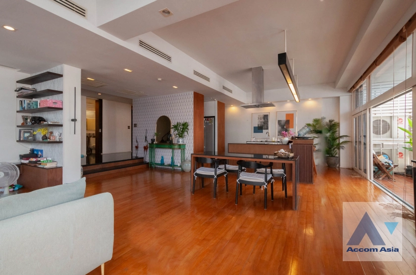 Duplex Condo |  2 Bedrooms  Condominium For Sale in Sukhumvit, Bangkok  near BTS Asok - MRT Sukhumvit (AA35387)