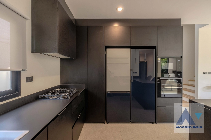 9  4 br House For Rent in Sukhumvit ,Bangkok BTS Phra khanong AA35388