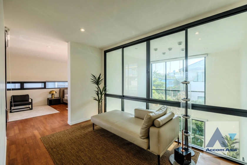 10  4 br House For Rent in Sukhumvit ,Bangkok BTS Phra khanong AA35388