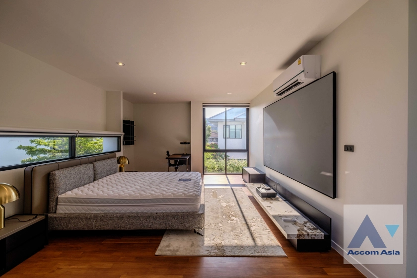 14  4 br House For Rent in Sukhumvit ,Bangkok BTS Phra khanong AA35388