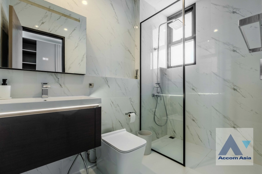 27  4 br House For Rent in Sukhumvit ,Bangkok BTS Phra khanong AA35388