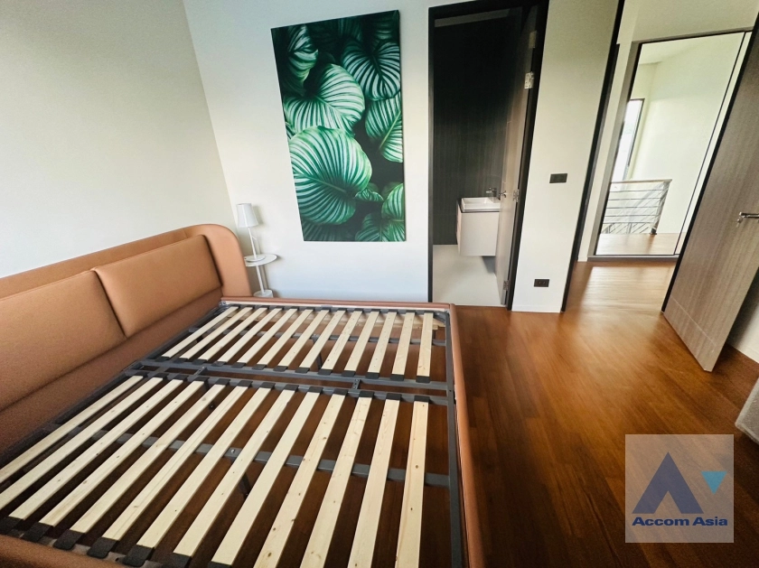 16  3 br House For Rent in Sukhumvit ,Bangkok BTS Phra khanong AA35389
