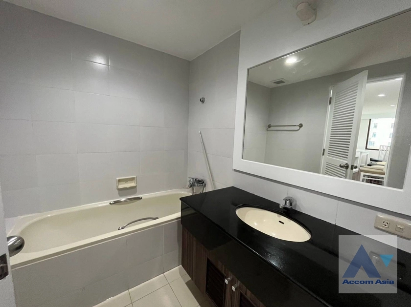 9  3 br Condominium For Rent in Sukhumvit ,Bangkok BTS Phrom Phong at Acadamia Grand Tower AA35397