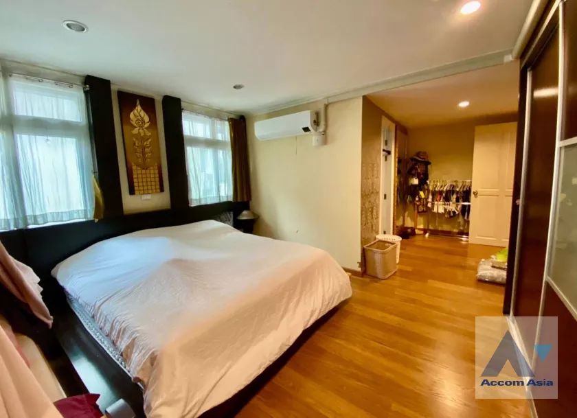 6  3 br Condominium For Sale in Sukhumvit ,Bangkok BTS Asok - MRT Sukhumvit at Wattana Suite AA35404