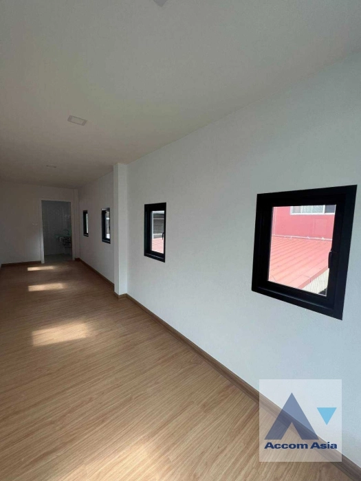 5  3 br House for rent and sale in Sukhumvit ,Bangkok BTS Ekkamai AA35409