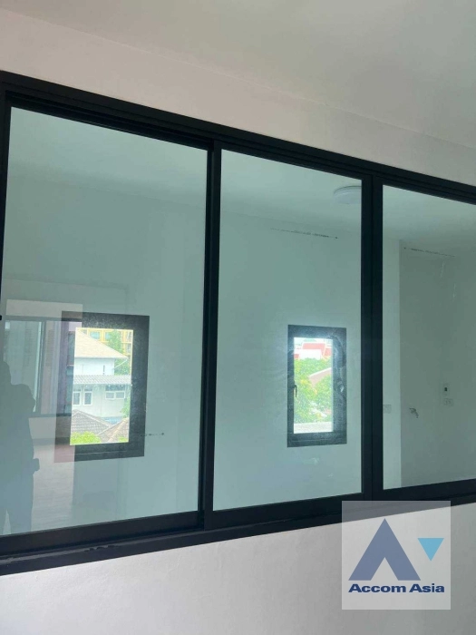 8  3 br House for rent and sale in Sukhumvit ,Bangkok BTS Ekkamai AA35409