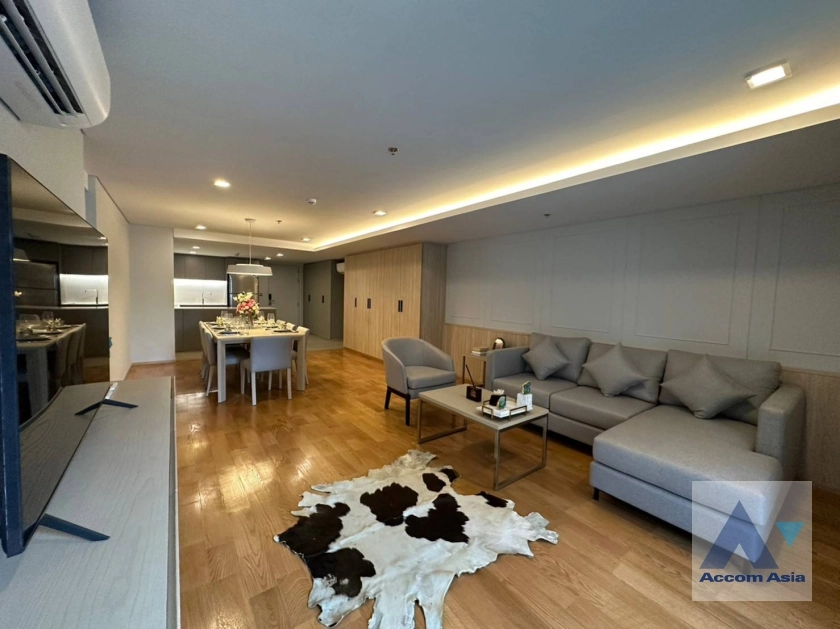 unitPet friendly |  3 Bedrooms  Apartment For Rent in Sukhumvit, Bangkok  near BTS Asok (AA35410)