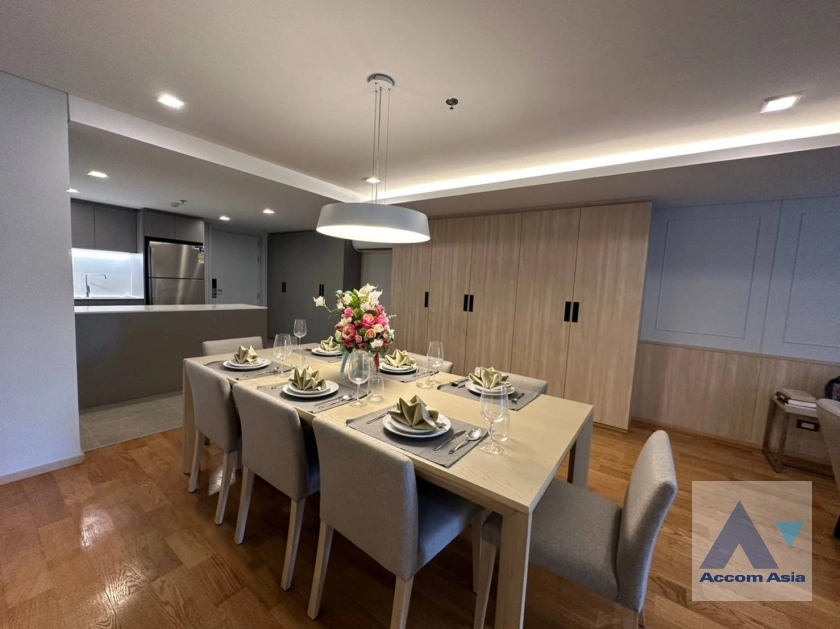  1  3 br Apartment For Rent in Sukhumvit ,Bangkok BTS Asok at Comfortable of Living Space AA35410