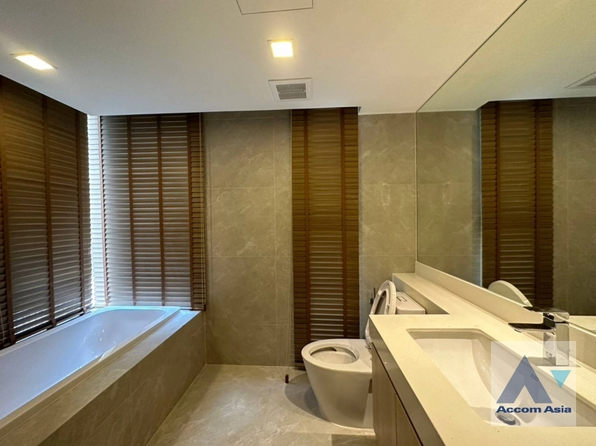 7  3 br Apartment For Rent in Sukhumvit ,Bangkok BTS Asok at Comfortable of Living Space AA35411