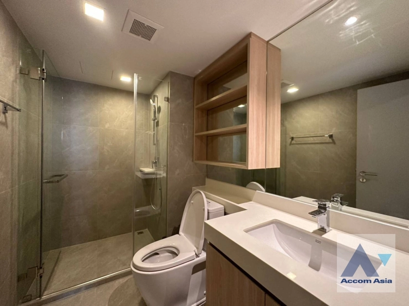 8  3 br Apartment For Rent in Sukhumvit ,Bangkok BTS Asok at Comfortable of Living Space AA35411