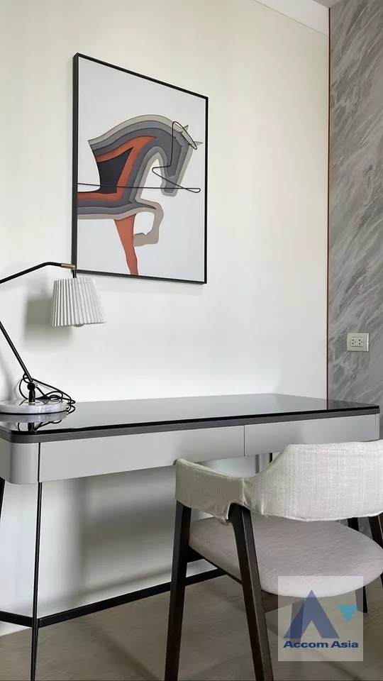 7  2 br Condominium For Rent in Ploenchit ,Bangkok BTS Ploenchit at Noble Ploenchit AA35426