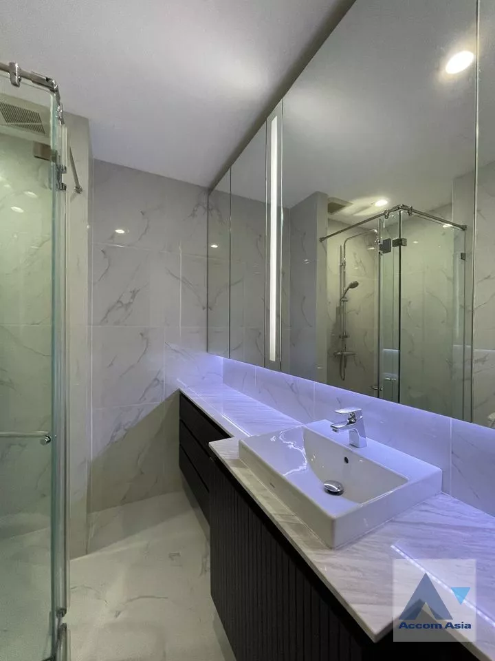 9  2 br Condominium For Rent in Ploenchit ,Bangkok BTS Ploenchit at Noble Ploenchit AA35426