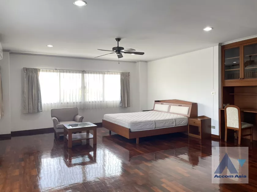  1  4 br Apartment For Rent in Phaholyothin ,Bangkok BTS Saphan-Kwai at Heart of Phaya Thai AA35431