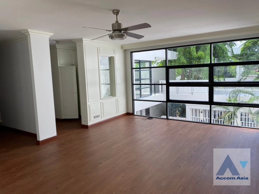 8  4 br House For Rent in Sukhumvit ,Bangkok BTS Ekkamai at The Noble Ekkamai 22  AA35436