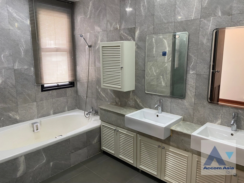 11  4 br House For Rent in Sukhumvit ,Bangkok BTS Ekkamai at The Noble Ekkamai 22  AA35436