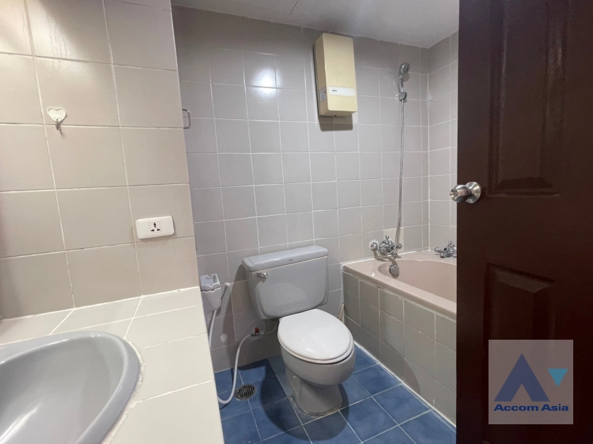 11  3 br Apartment For Rent in Sukhumvit ,Bangkok BTS Ekkamai at Ideal Place For Big Families AA35441