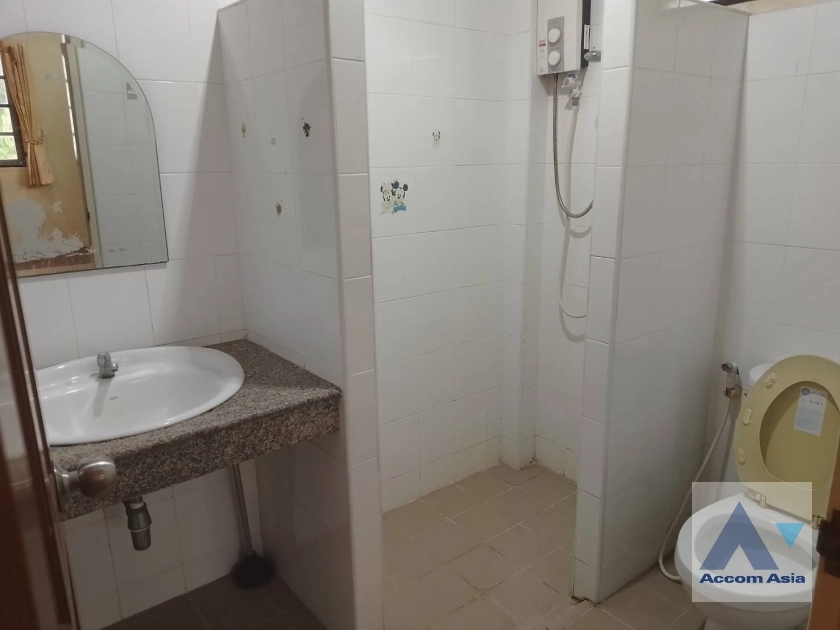 11  3 br House for rent and sale in Sukhumvit ,Bangkok BTS Punnawithi AA35453