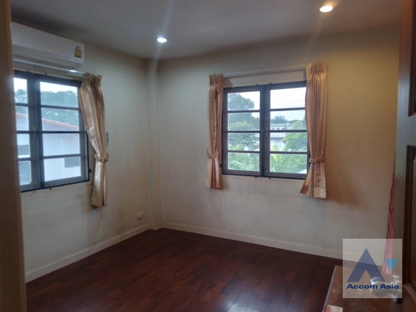 6  3 br House for rent and sale in Sukhumvit ,Bangkok BTS Punnawithi AA35453