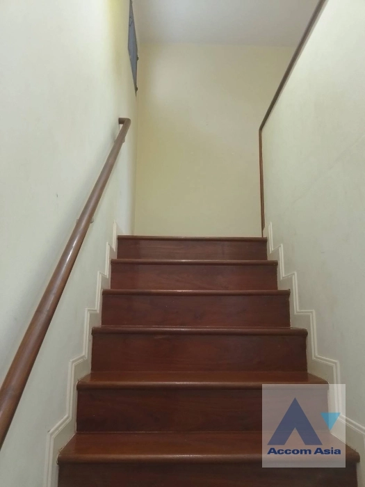 4  3 br House for rent and sale in Sukhumvit ,Bangkok BTS Punnawithi AA35453