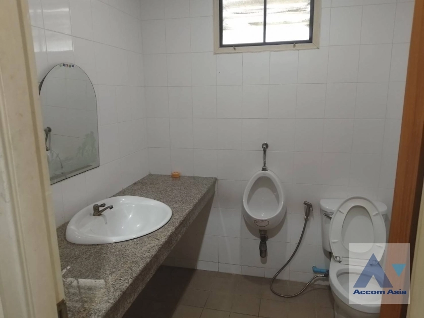 10  3 br House for rent and sale in Sukhumvit ,Bangkok BTS Punnawithi AA35453