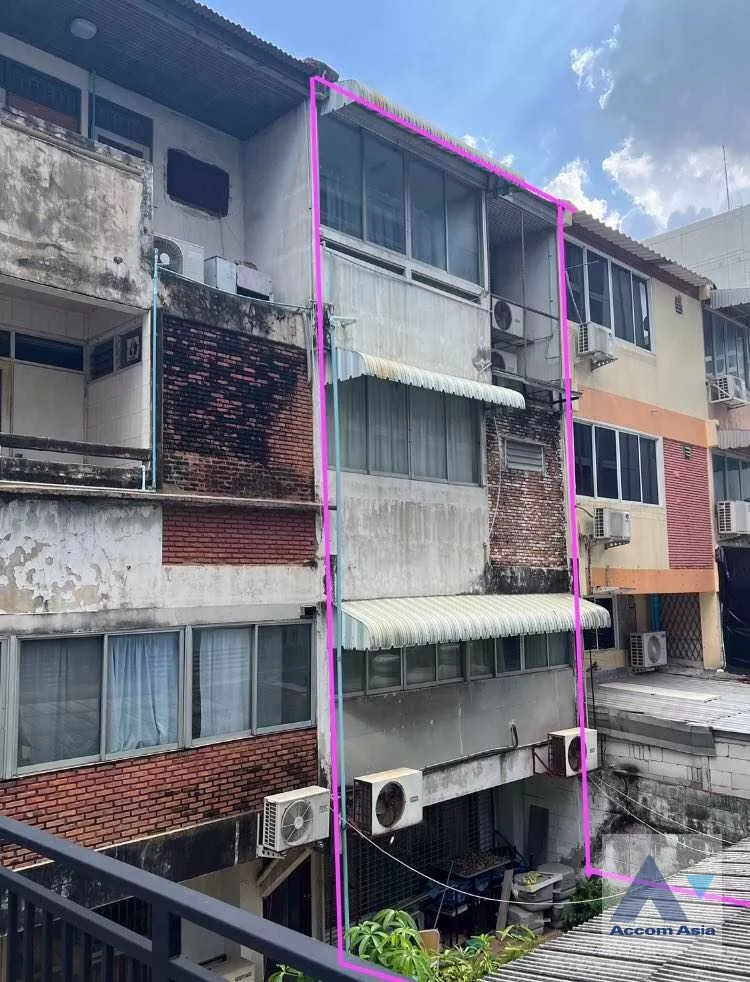 unit Building For Sale in Sukhumvit, Bangkok  near BTS Nana (AA35458)