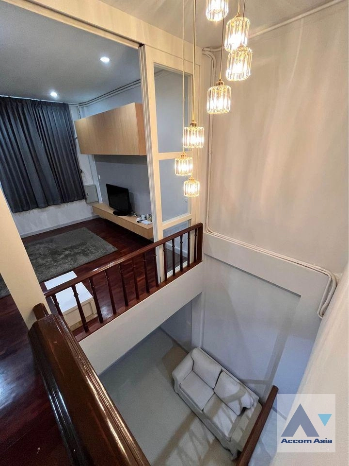 6  3 br Townhouse for rent and sale in Sukhumvit ,Bangkok BTS Phra khanong AA35470