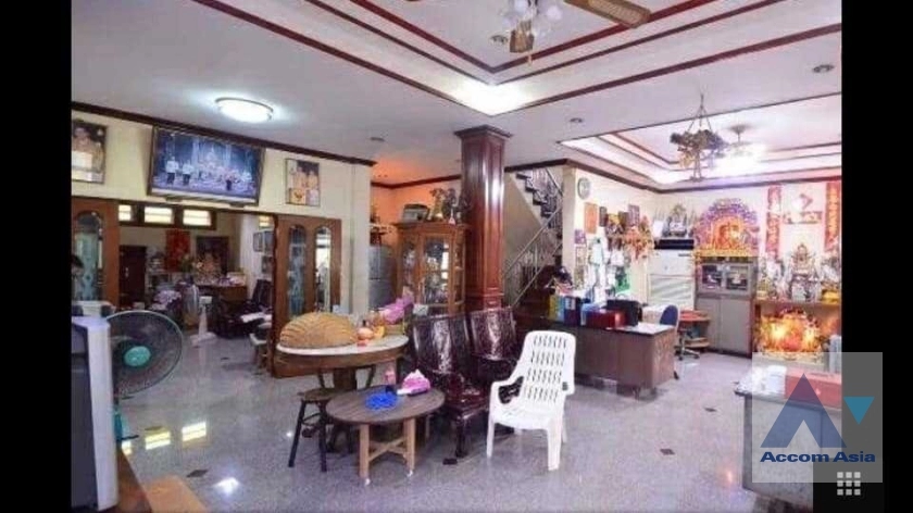 4  3 br House For Sale in Sukhumvit ,Bangkok BTS Punnawithi AA35473