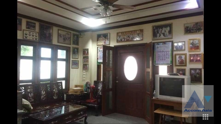 5  3 br House For Sale in Sukhumvit ,Bangkok BTS Punnawithi AA35473