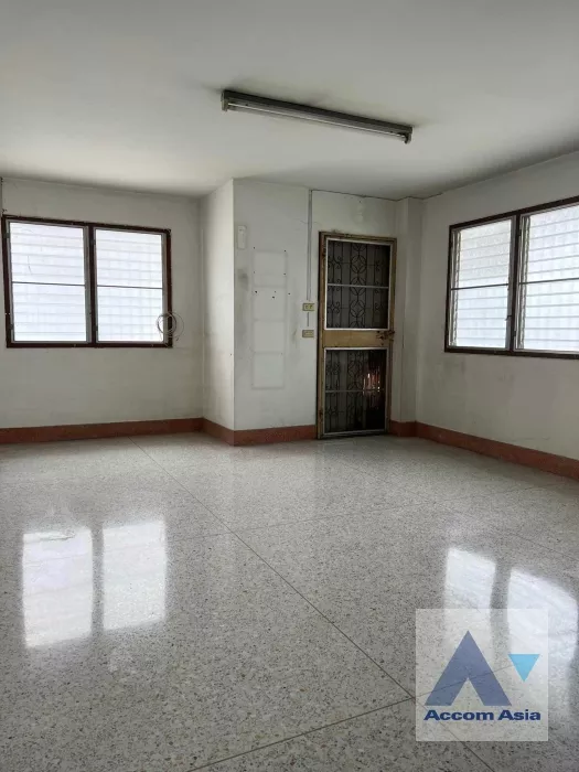 9  Building for rent and sale in Bang Na ,Bangkok  AA35479