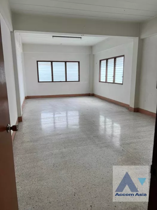 8  Building for rent and sale in bangna ,Bangkok  AA35479