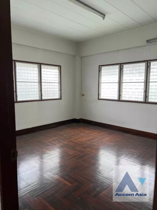 12  Building for rent and sale in bangna ,Bangkok  AA35479