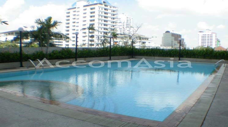 Pet friendly |  The Habitat Condominium  3 Bedroom for Rent BTS Thong Lo in Sukhumvit Bangkok