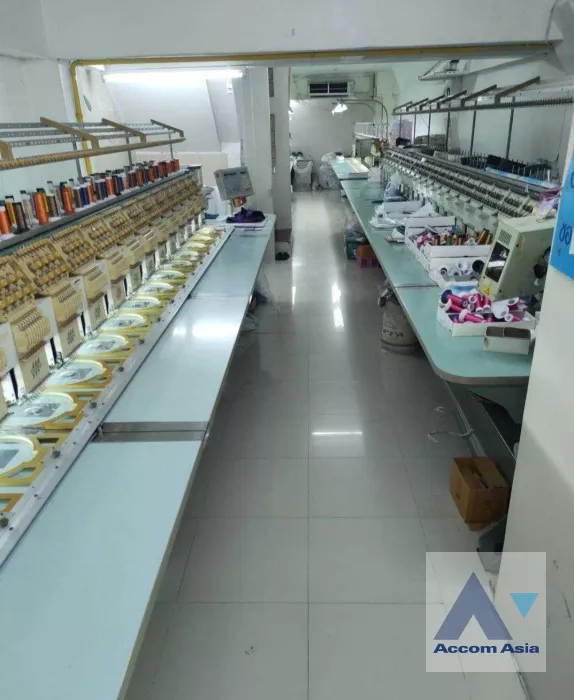 unit 5 Bedrooms  Building For Sale in Pattanakarn, Bangkok  (AA35498)