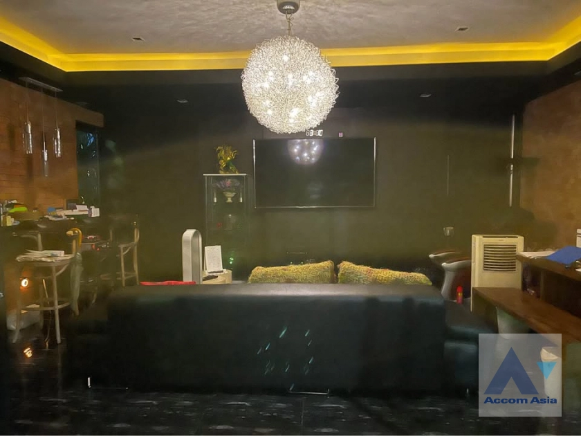 11  5 br House For Sale in Latkrabang ,Bangkok  at Baan Pattanakarn  AA35500