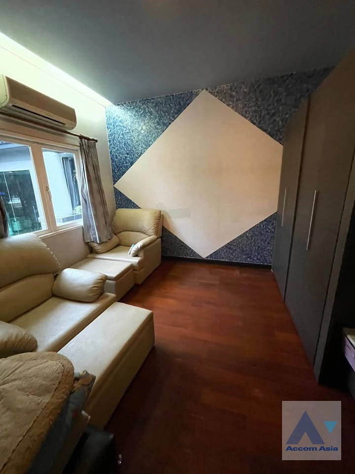 18  5 br House For Sale in Latkrabang ,Bangkok  at Baan Pattanakarn  AA35500