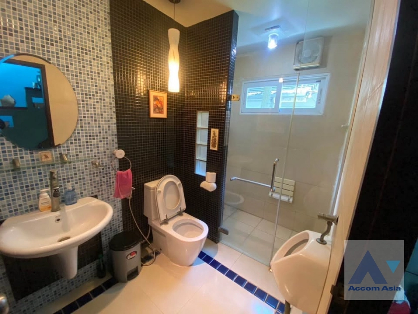 19  5 br House For Sale in Latkrabang ,Bangkok  at Baan Pattanakarn  AA35500